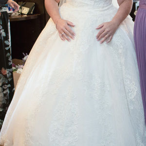 Wedding Dress - Oleg Cassini